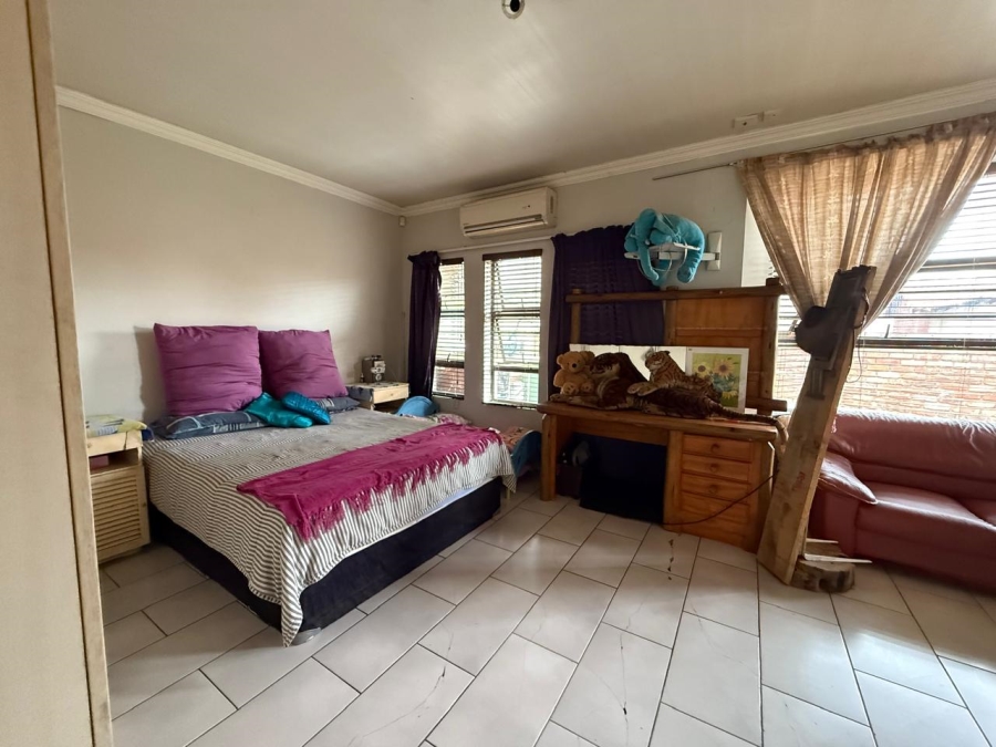 2 Bedroom Property for Sale in Waterval East North West